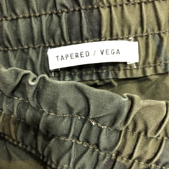 Mens camo Jack & Jones pants - Picture 4 of 4